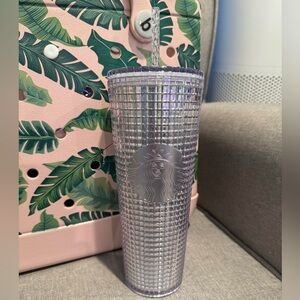 2 for $20 NWT Starbucks 2020 Holiday Silver Grid Disco Venti 24 Ounce Tumbler